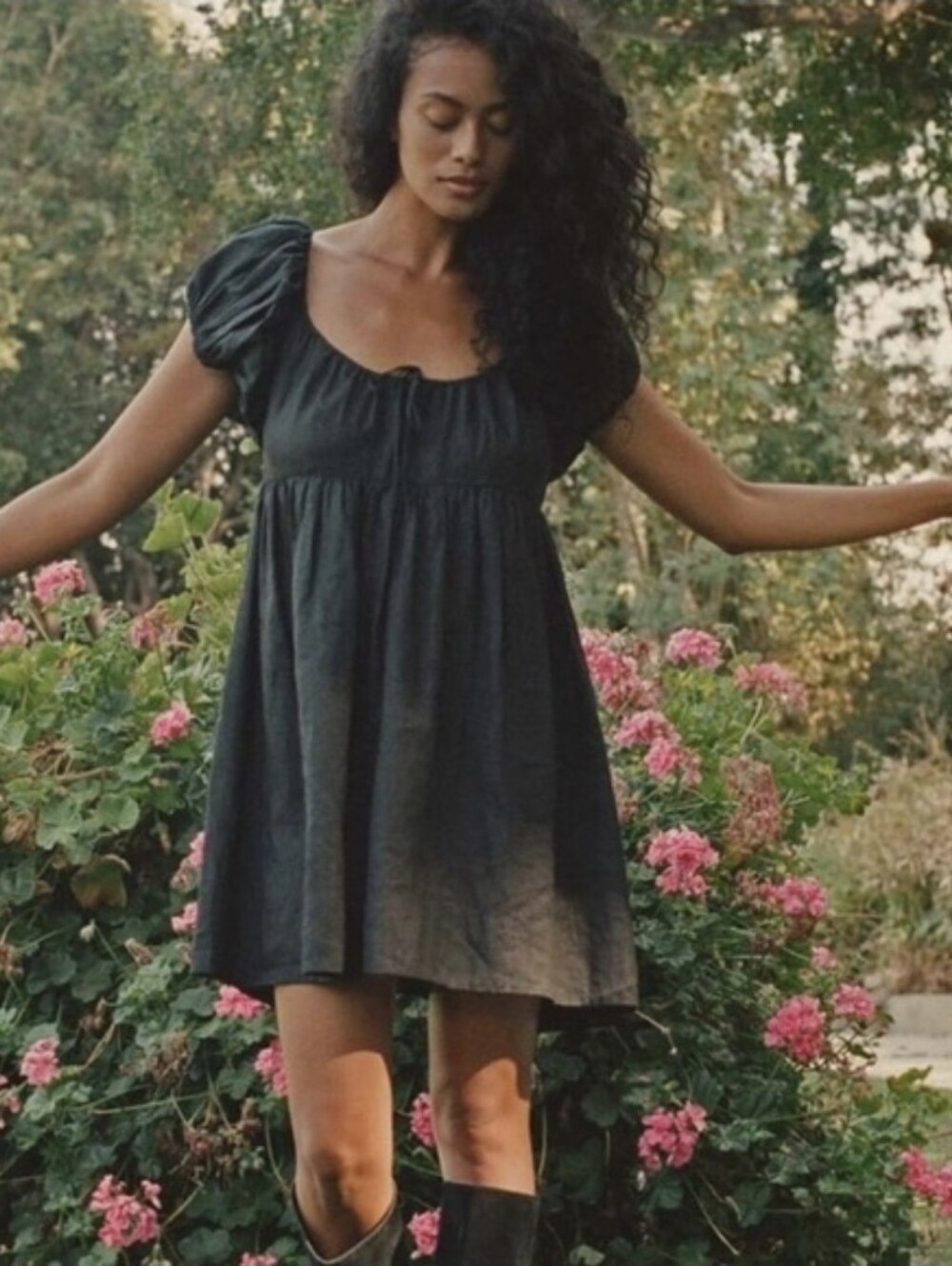 Doen Sarria Mini Black Dress Size Medium